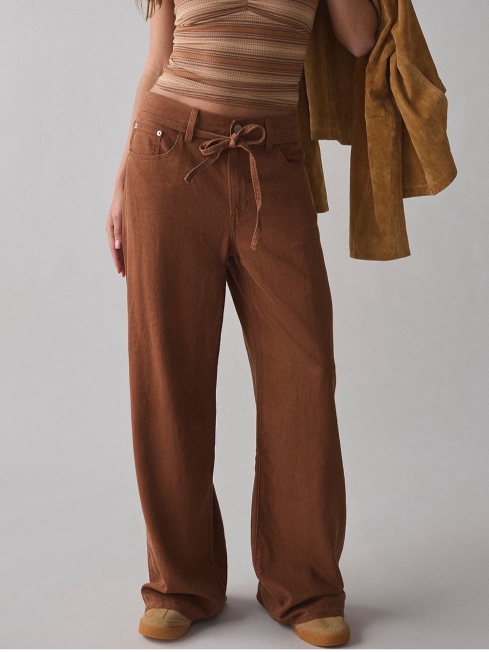Levi's® XL Straight Tie-Waist
Linen Pants - Size 28